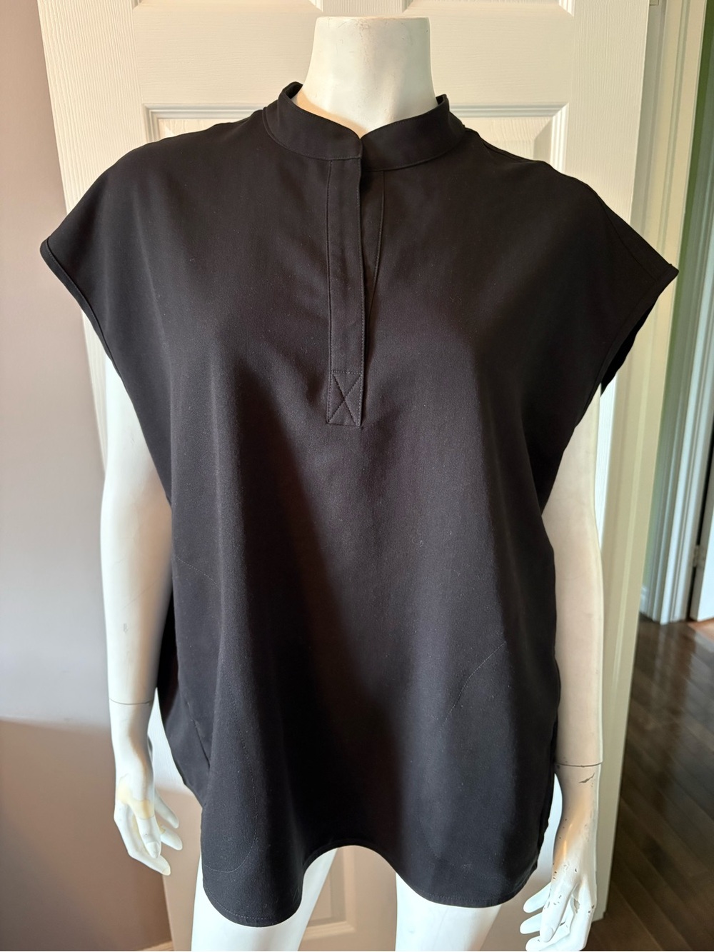 FIGS Rafaela Oversized Scrub Top - Black